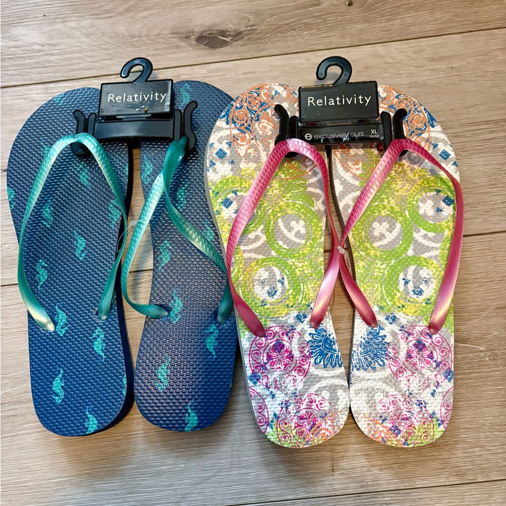 Relativity Flip Flops - Blue and Multicolor Set